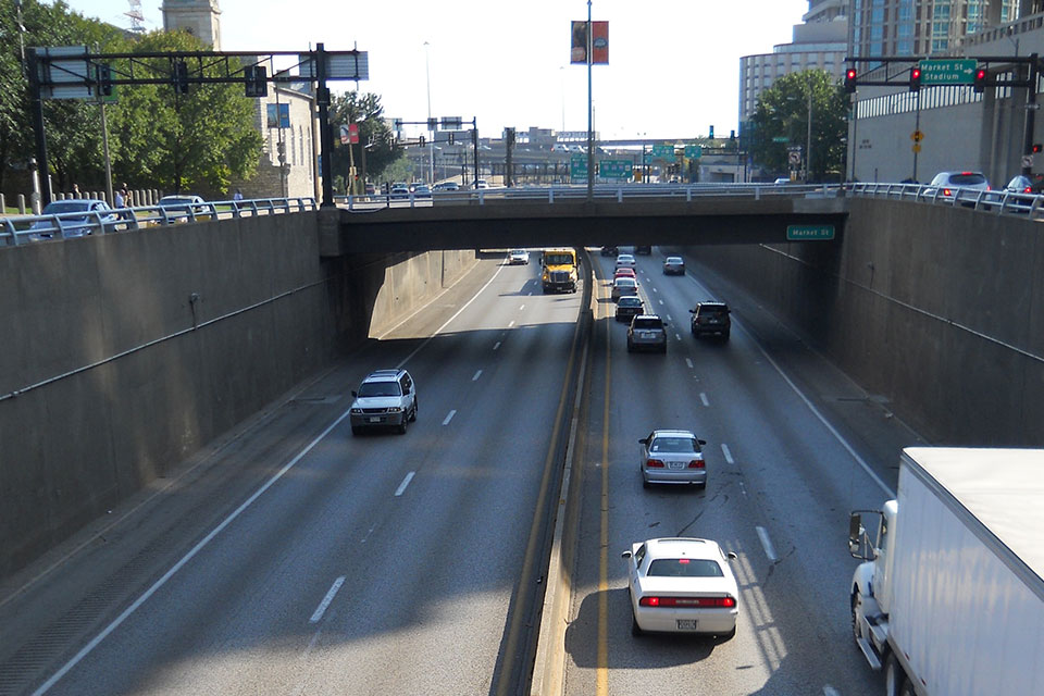 Cars drive through downtown St. ֱοƵ in both directions on Interstate 44. 