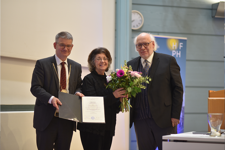 Eleonore Stump, Ph.D., professor of philosophy at Saint ֱοƵ University, was honored recently by the Munich School of Philosophy, where she received a papal honorary doctorate for her dedication and expertise to religious philosophy throughout her decades-long career. 

